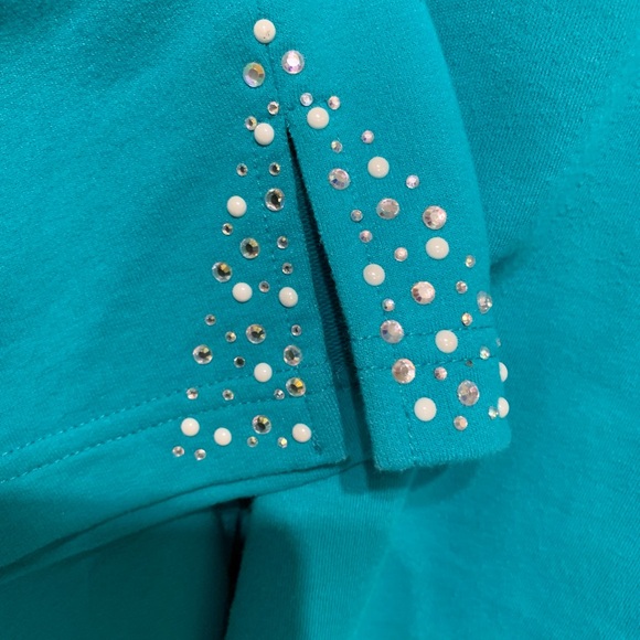 Quacker Factory 2-Piece Teal Cropped Set - Picture 5 of 10